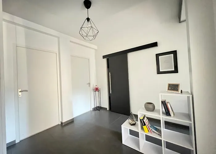 Superbe Centre נים